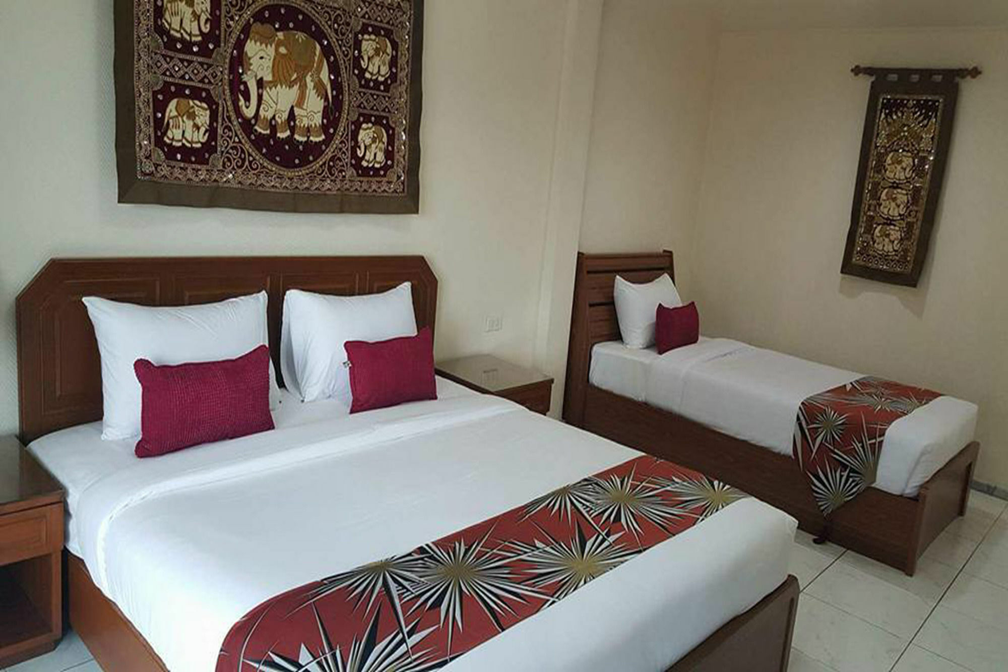 The Chillax Pattaya Hotel Exterior foto